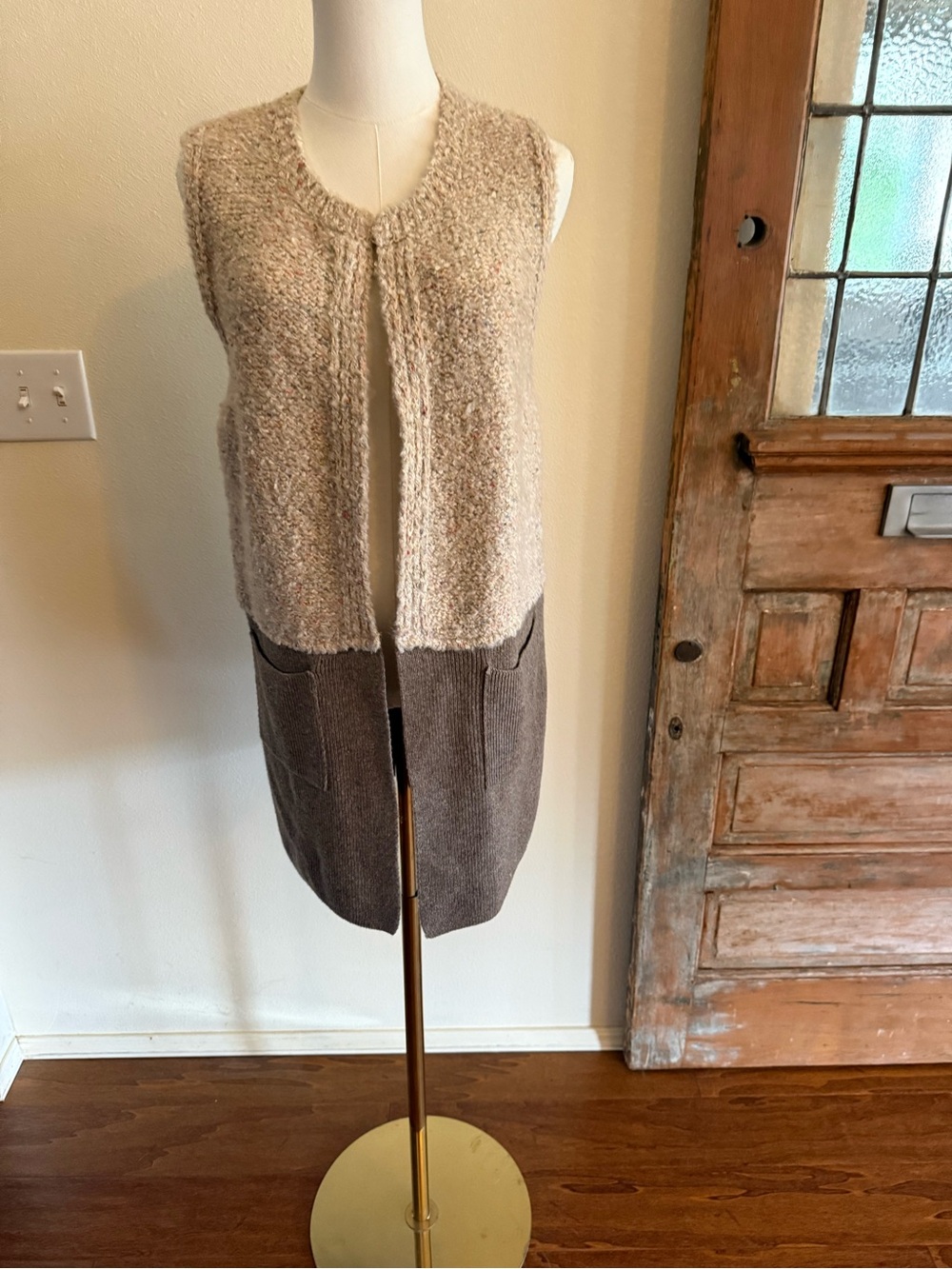Cozy Two-Tone Beige and Brown Knit Sleeveless Cardigan